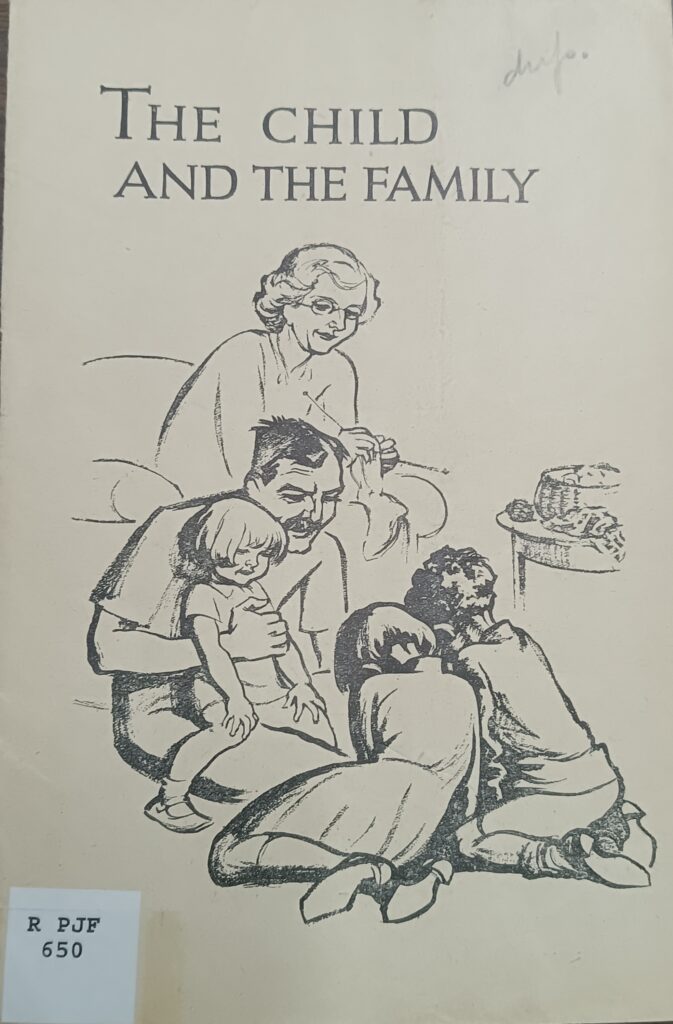 Portada del llibre: The Child and the Family