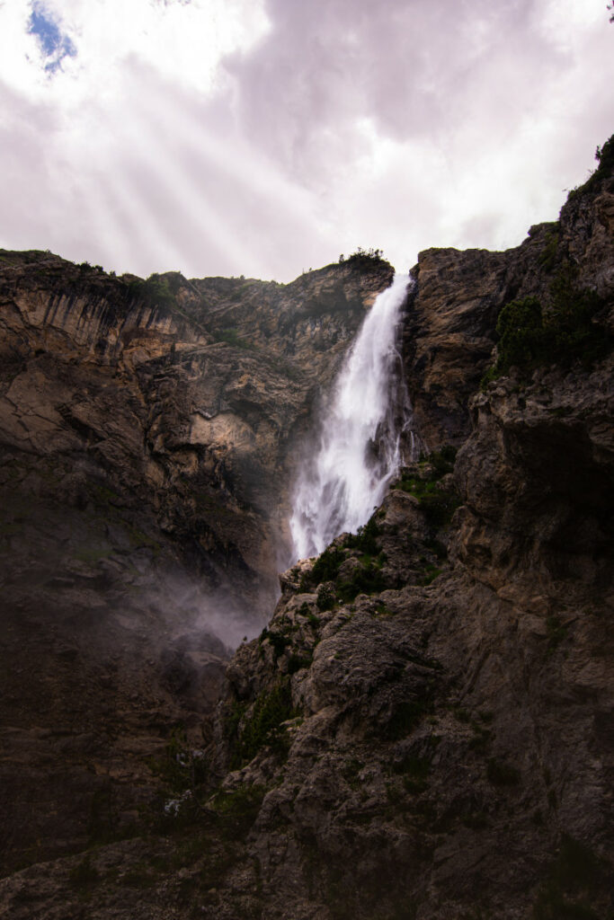 "La majestuosa cascada del Cinca" - Lucía Marín Venegas