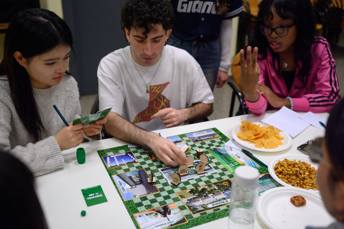 Cluedo nadalenc fet amb tall làser