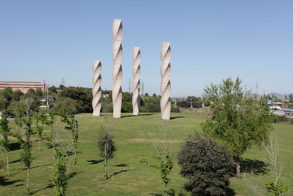 Els monuments de la UAB a partir de la revista digital “Recorregut escultòric: experiència sensorial i atmosfèrica”.